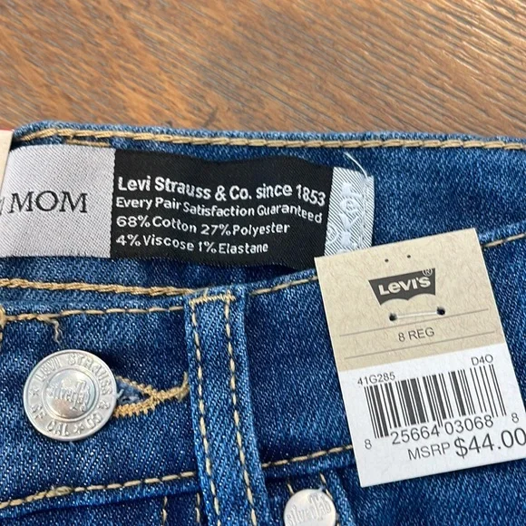 🎉HP🎉Levi’s Silver Tab Mini Mom jeans. Size 8 reg. - Picture 5 of 11